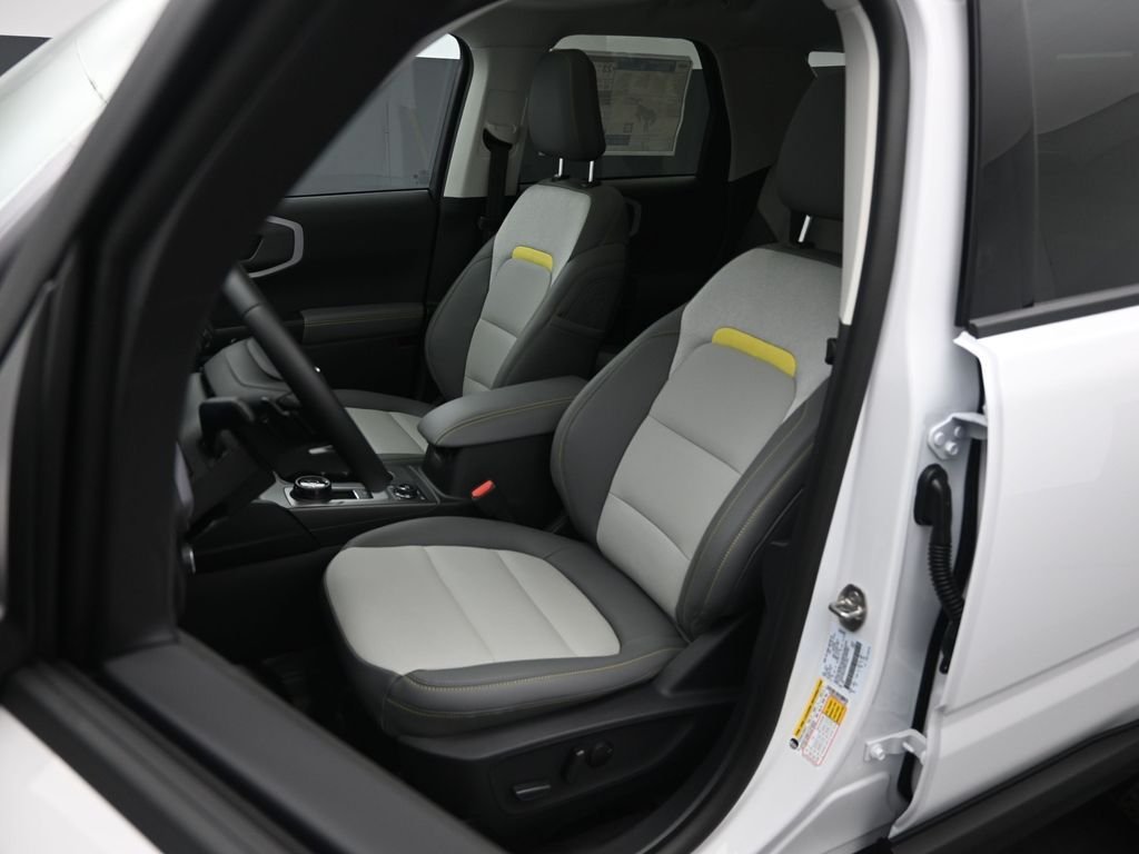 New 2026 Oxford White Ford Badlands image 8