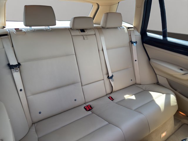 Used 2014 Silver BMW xDrive28i image 19