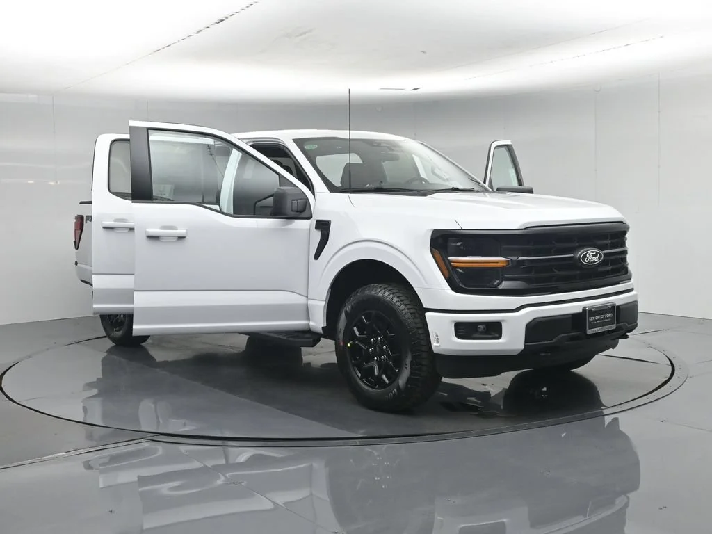 New 2026 White Ford XLT image 30