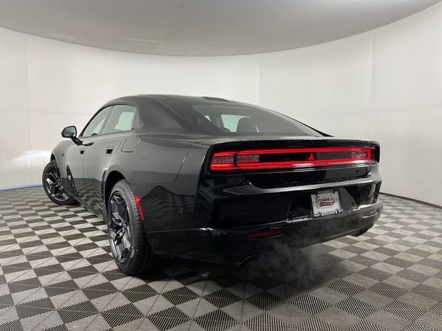 New 2026 Diamond Black Crystal Pearlcoat Dodge R/T image 4