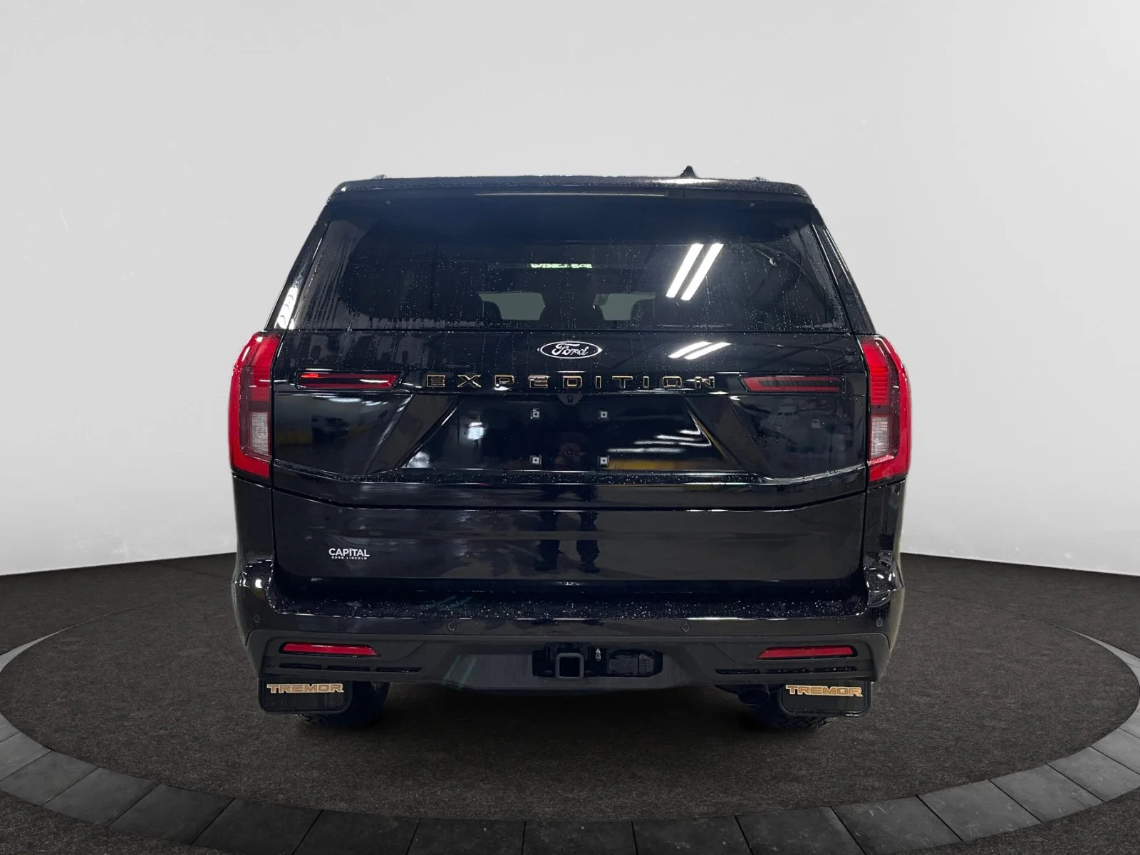 New 2026 Agate Black Metallic Ford Tremor image 4