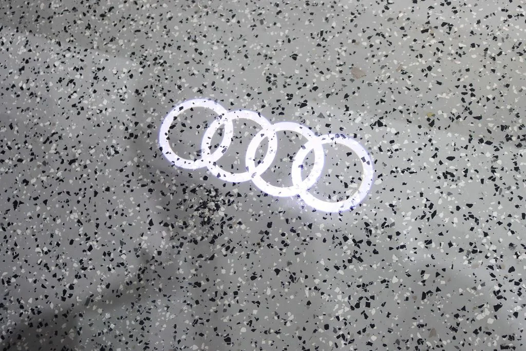 Used 2024 Green Audi 45 S line Premium Plus image 33