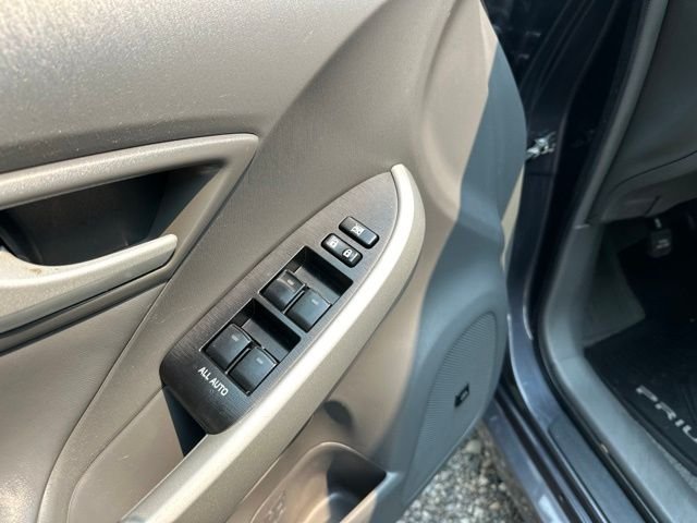 Used 2010 Winter Gray Metallic Toyota I image 10