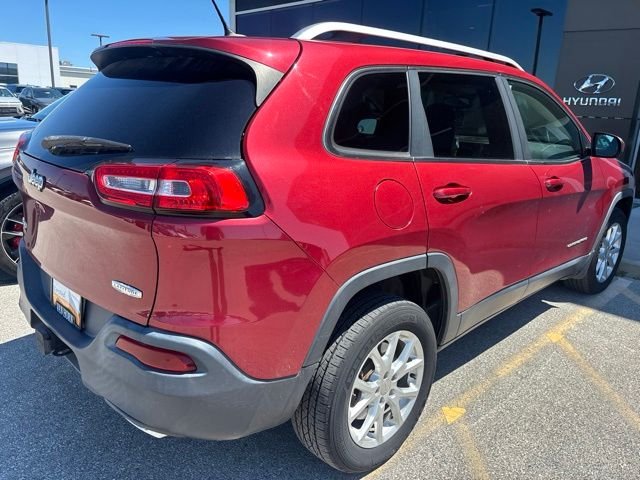 Used 2015 Deep Cherry Red Crystal Pearlcoat Jeep Latitude image 5