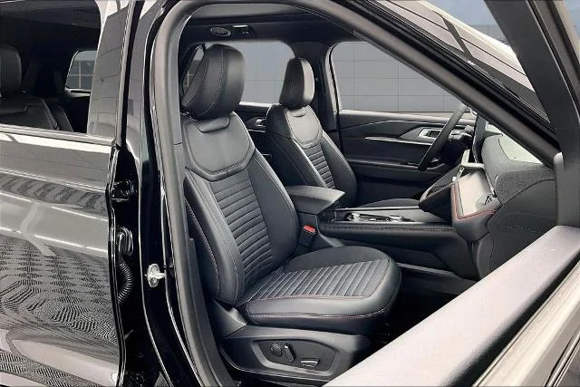 New 2026 Agate Black Metallic Ford ST-Line image 11