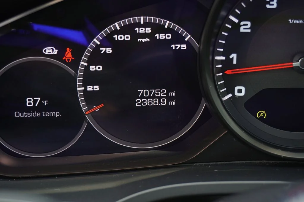 Used 2019 White Porsche Base image 16