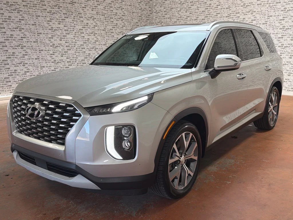 Used 2021 Typhoon Silver Hyundai SEL image 3