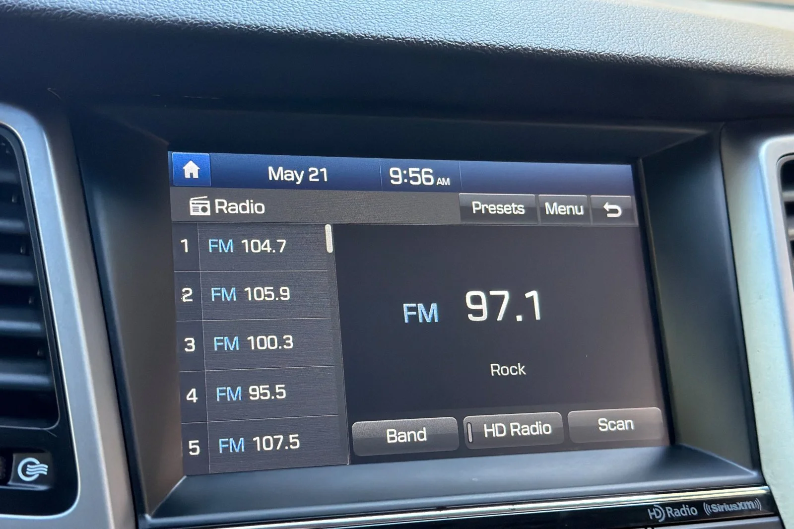 Used 2018 Gray Hyundai SEL image 15