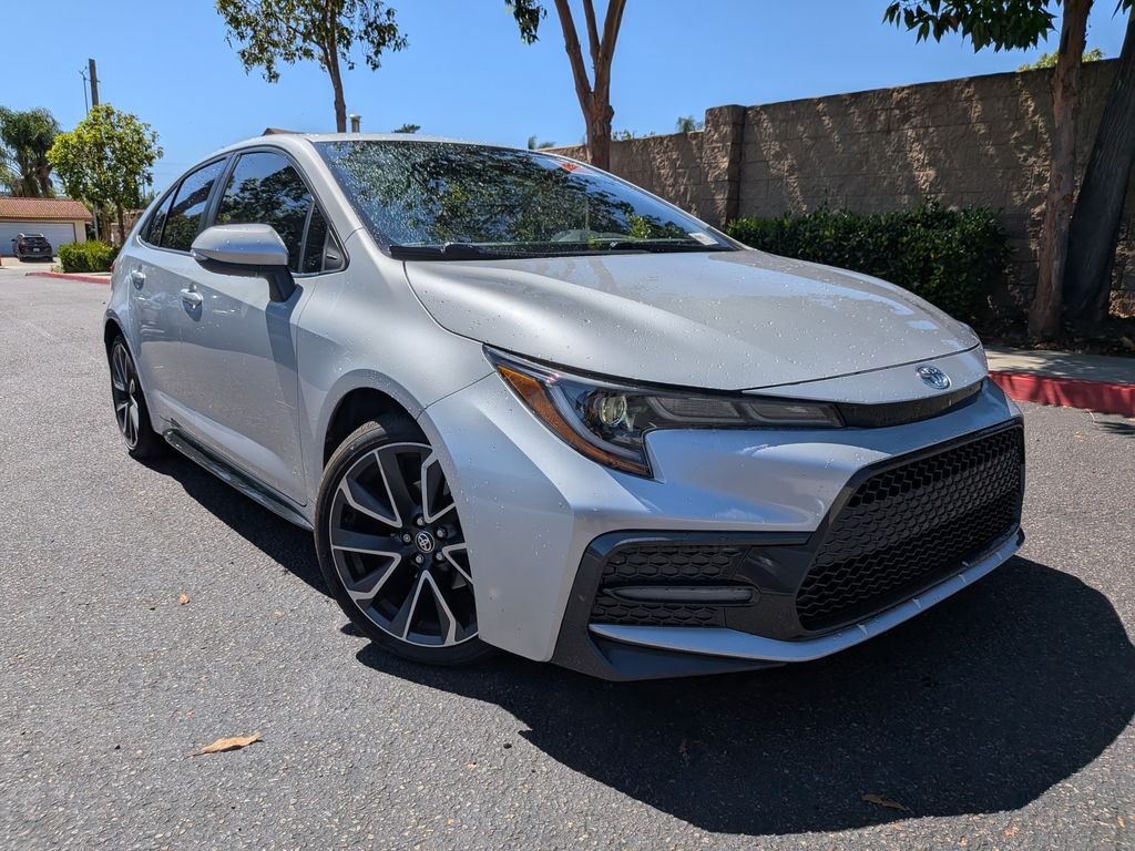 2022 Toyota Corolla SE's photo