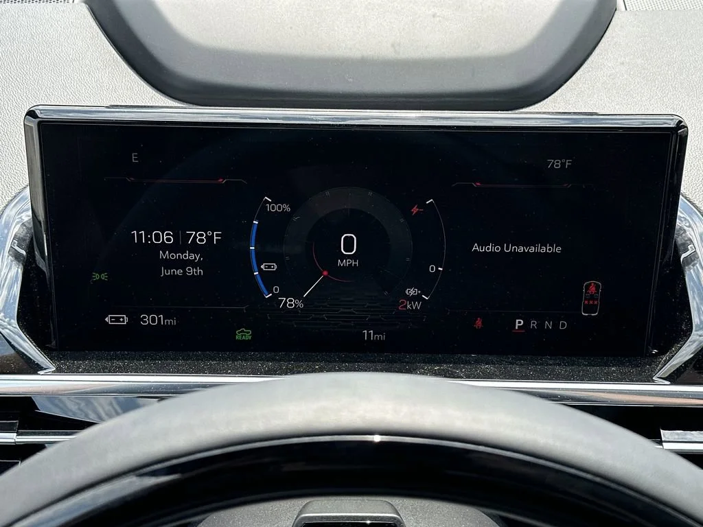 2025 GMC Sierra EV Denali - Photo 17