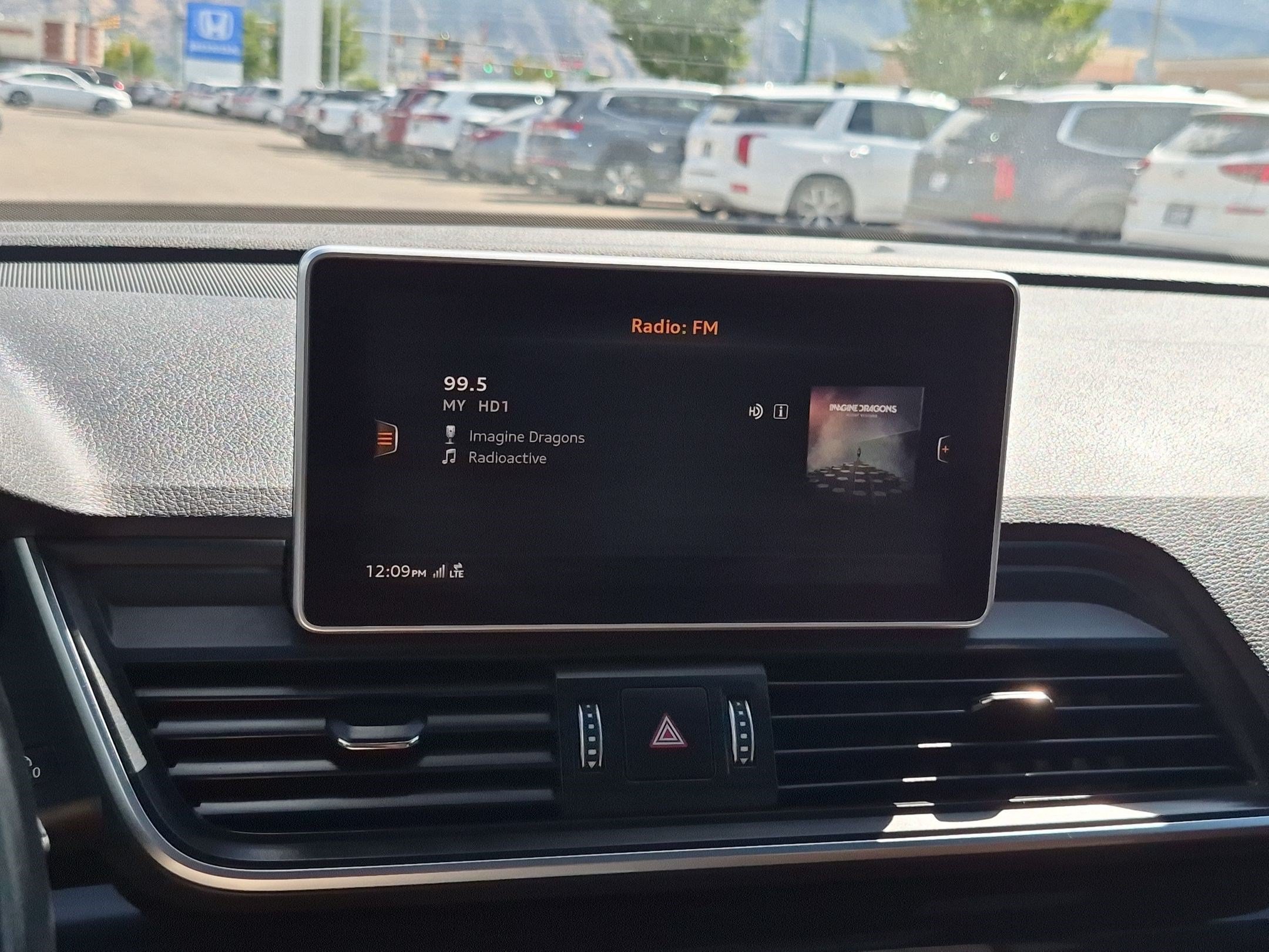 Used 2018 Moonlight Blue Audi Premium Plus image 22