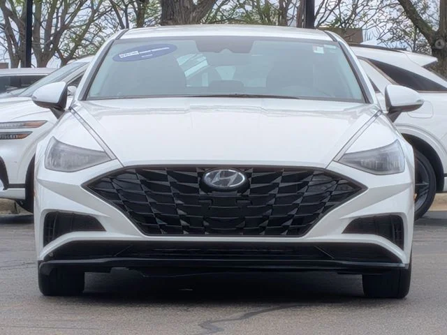 Certified Used 2022 Gray Hyundai SEL image 2