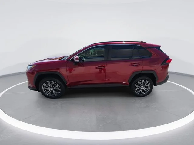 Used 2023 Red Toyota XLE Premium image 5