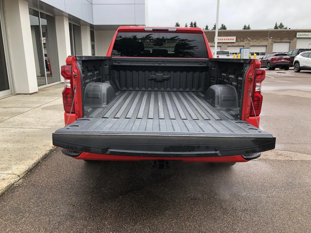 Used 2022 Red Chevrolet 4WD Crew Cab 157" Custom image 7