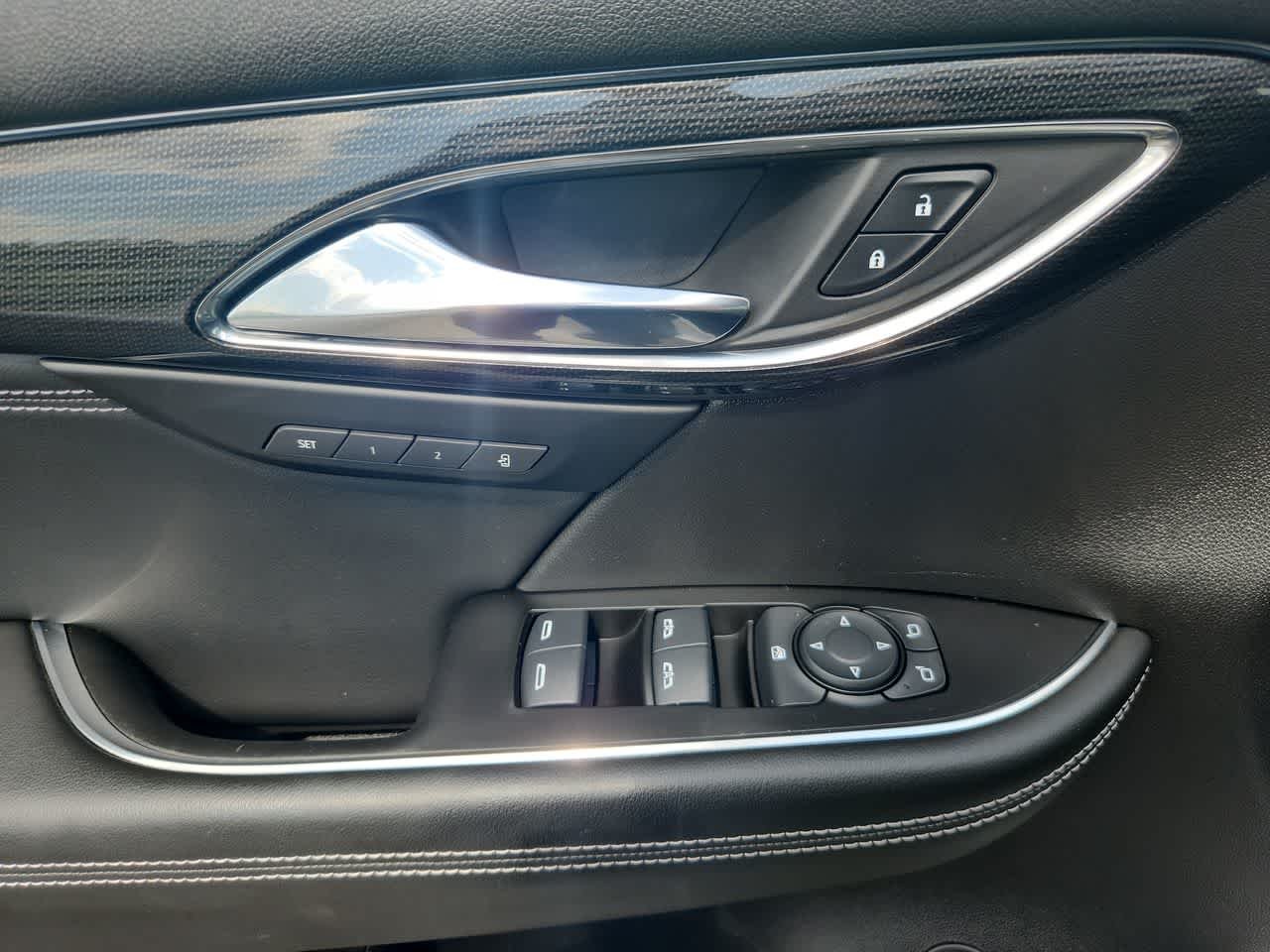 Used 2023 Summit White Buick Essence image 11