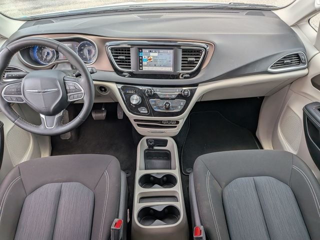 Used 2023 White Chrysler LX image 26
