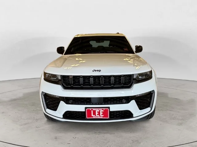New 2027 White Jeep Limited Reserve image 9
