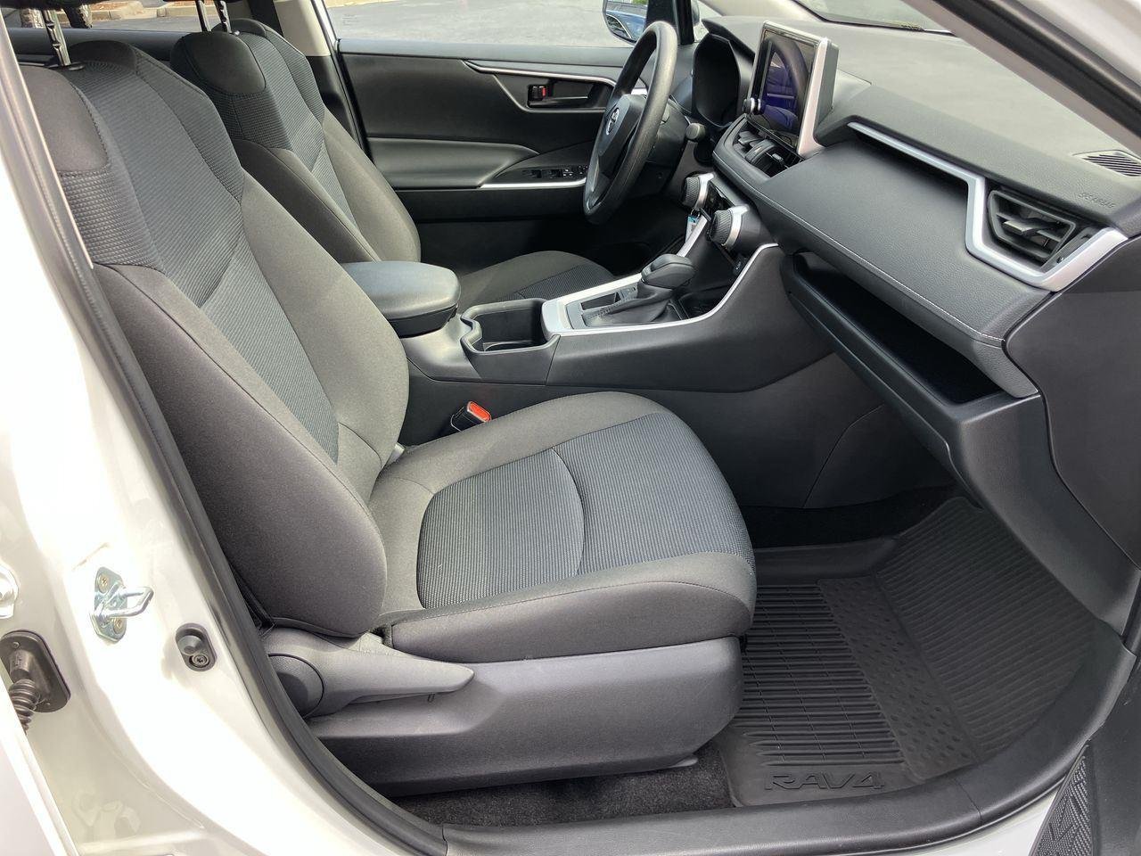 Used 2025 White (Ice Cap) Toyota LE image 32