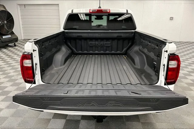 Used 2024 Summit White GMC Elevation image 32