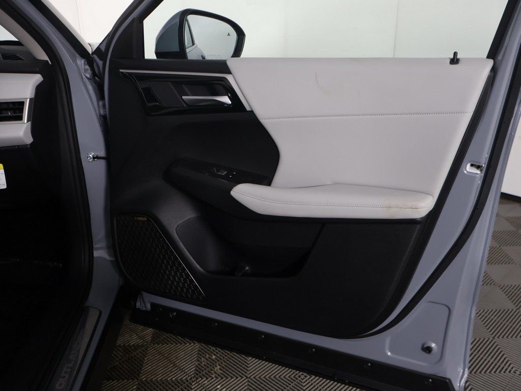 New 2026 Gray Mitsubishi SE image 27