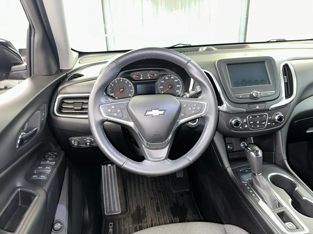 Used 2018 MOSAIC BLACK METALLIC Chevrolet LT image 19