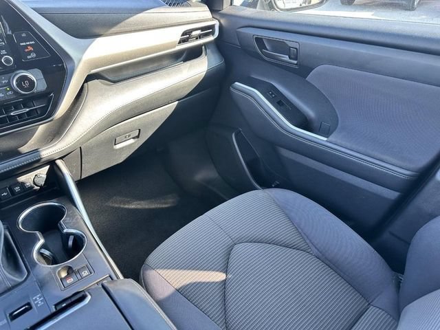 Used 2021 Black Toyota LE image 17