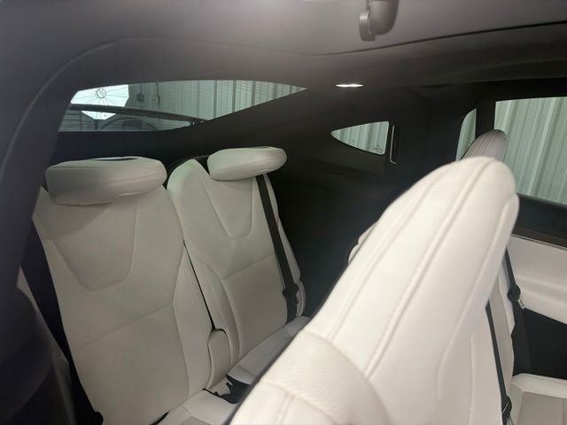 2022 Tesla Model X Long Range - Photo 21