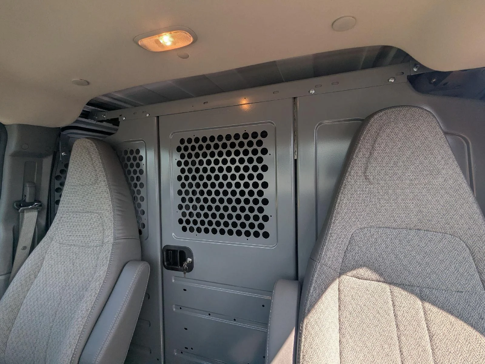 2025 Chevrolet Express Cargo Work Van - Photo 19