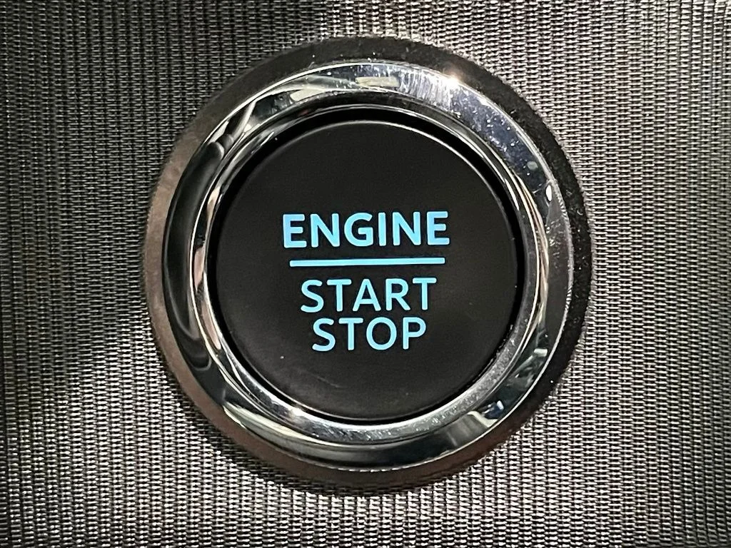 Used 2024 White Ford Platinum image 33
