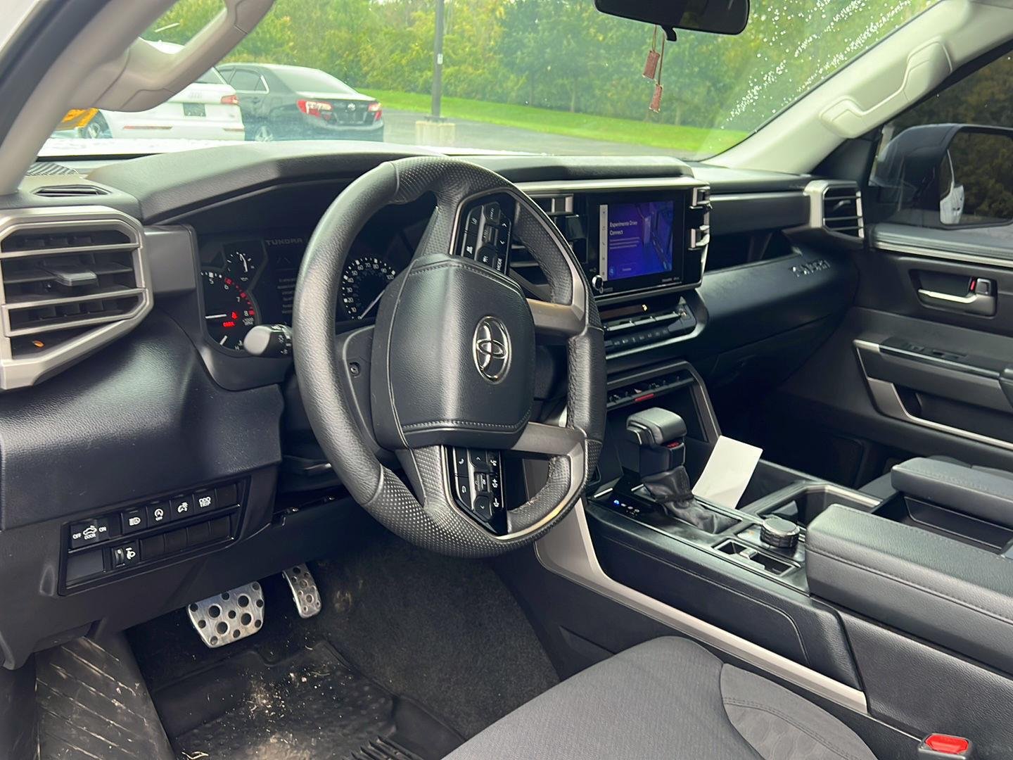 Used 2024 Ice Cap Toyota SR5 image 4