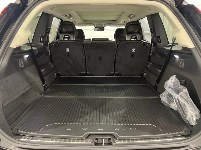 New 2026 Onyx Black Volvo Ultra image 22