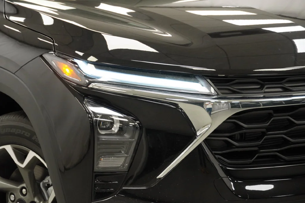 New 2026 Mosaic Black Metallic Chevrolet LT image 31