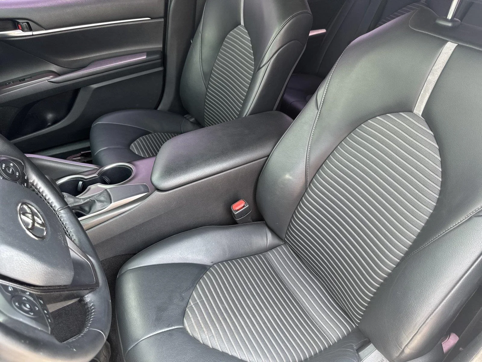 Used 2021 Super White Toyota SE Nightshade image 11