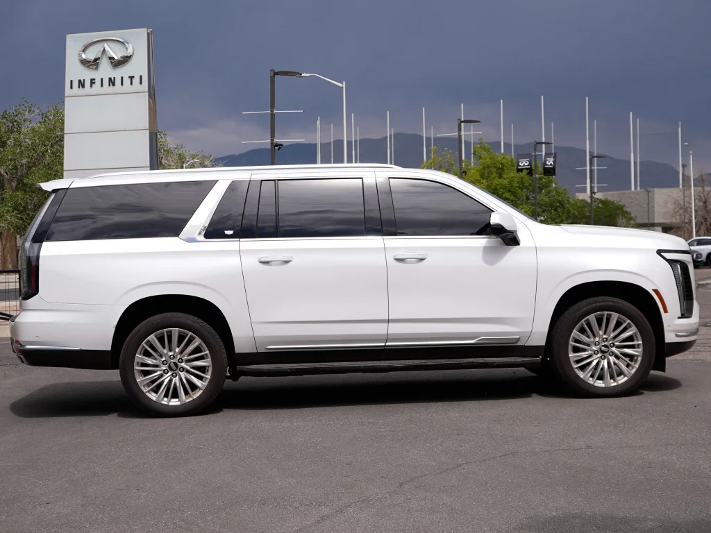 Used 2025 Crystal White Tricoat Cadillac 4WD Premium Luxury image 16