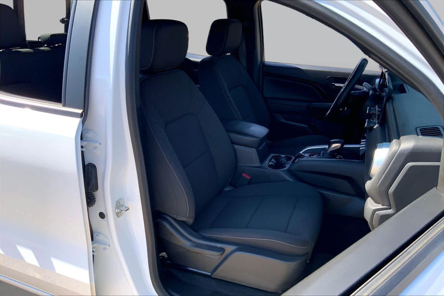 Used 2024 Summit White Chevrolet 2WD LT image 9