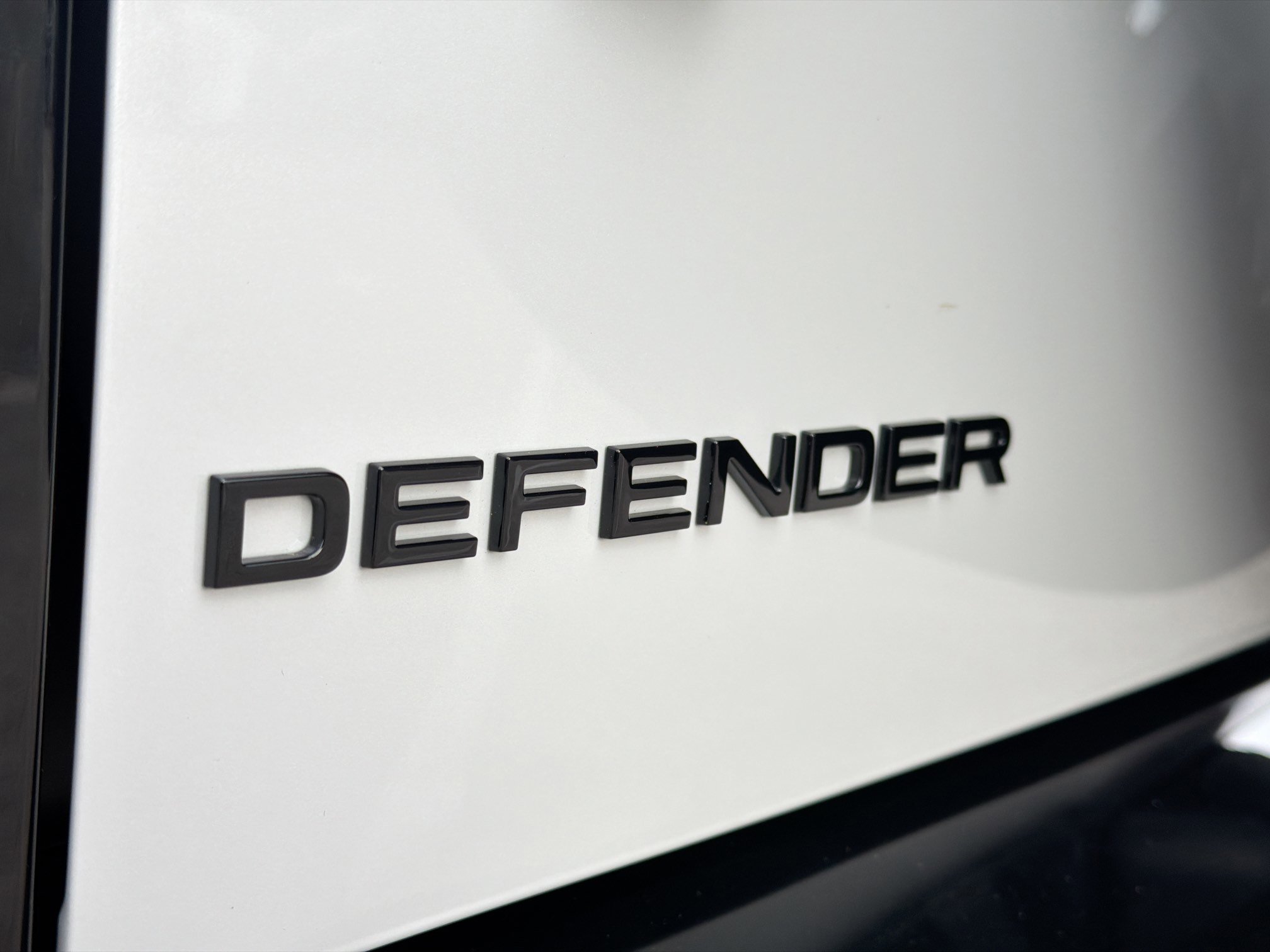 2026 Land Rover Defender X-Dynamic SE - Photo 11