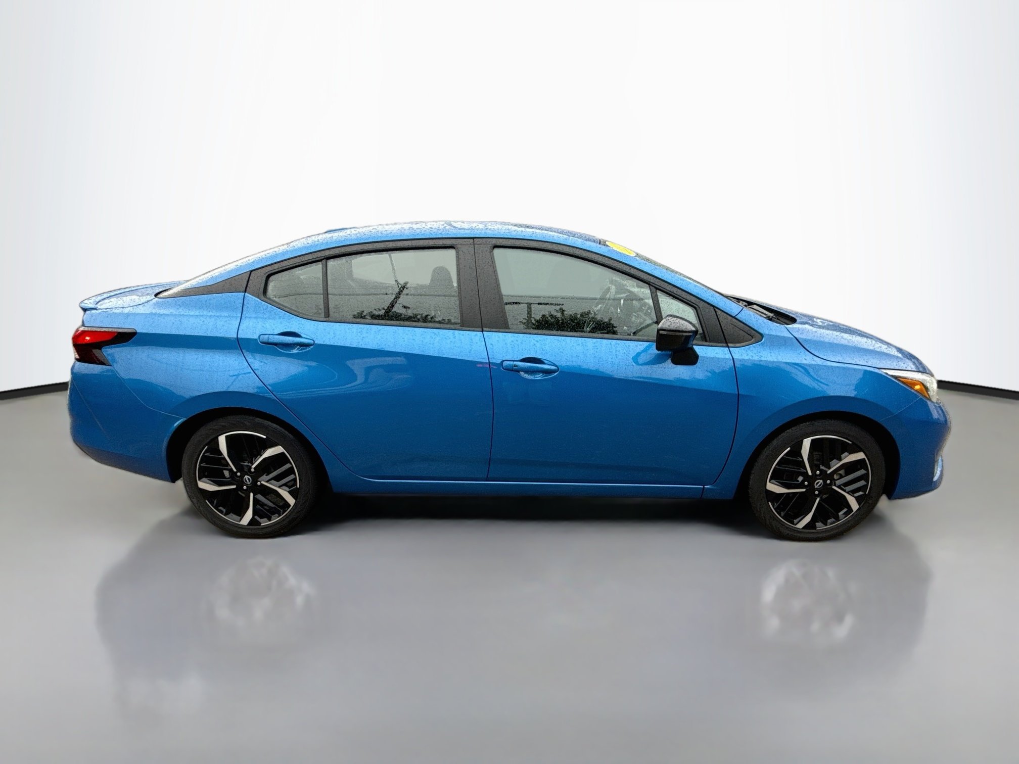 Used 2023 Electric Blue Metallic Nissan SR image 8