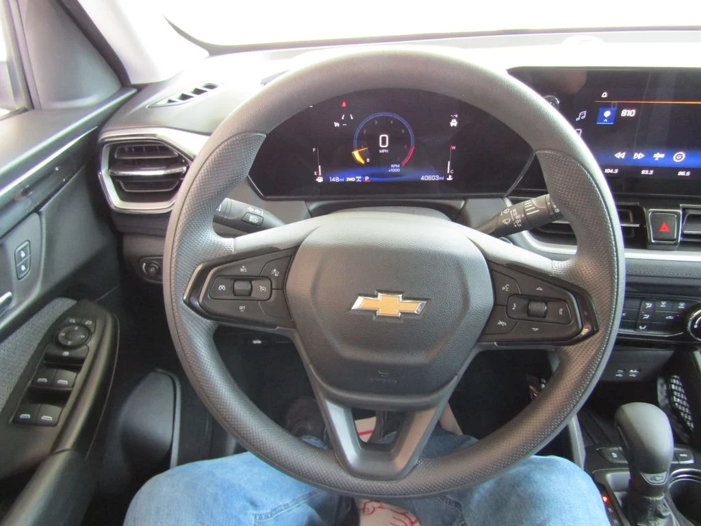 Used 2025 Black Chevrolet LT image 19