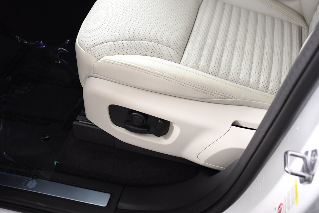 Certified Used 2026 Fuji White Land Rover Gemini Edition image 16