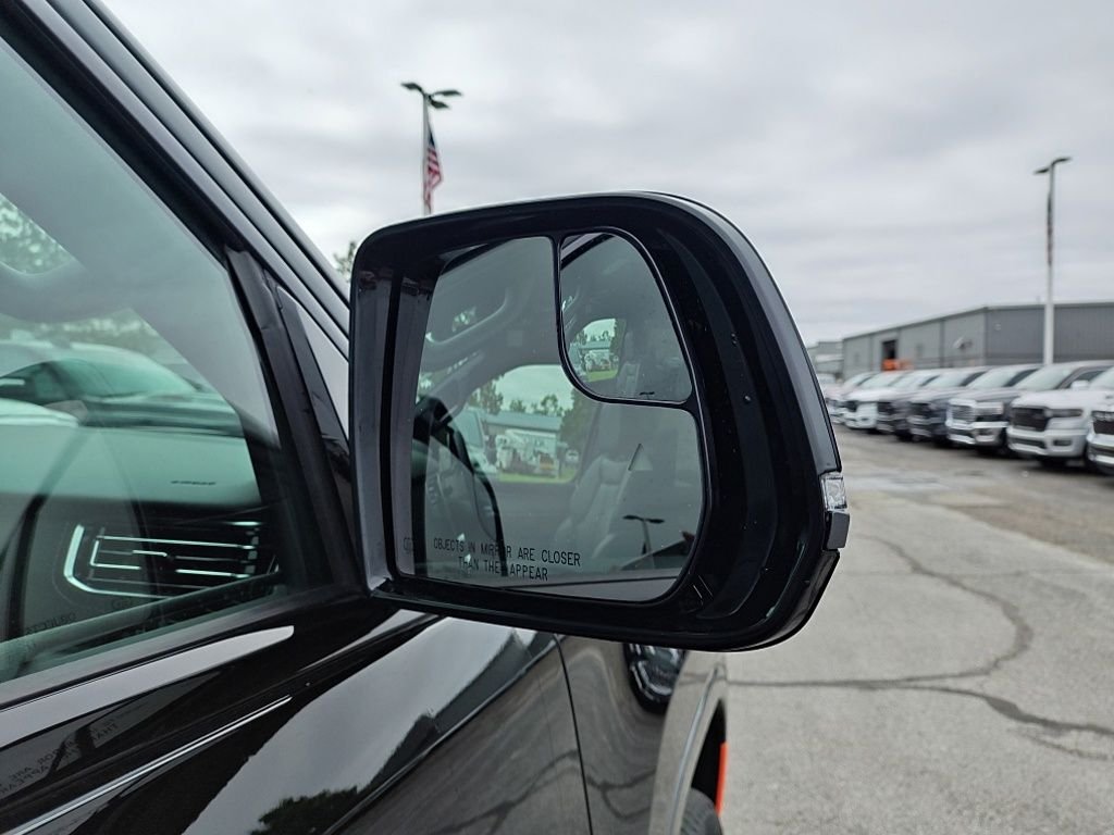 New 2026 High Gloss Black Exterior Paint Jeep Limited Reserve image 13