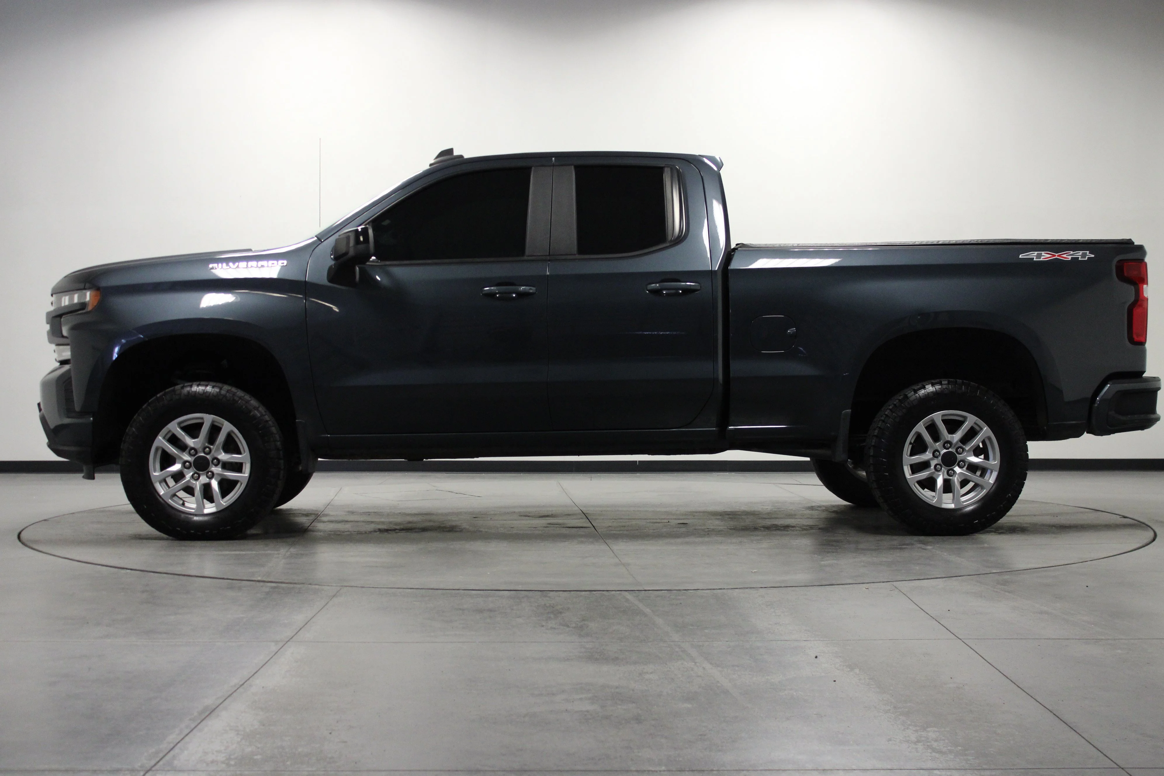 Used 2021 Shadow Gray Metallic Chevrolet RST image 7