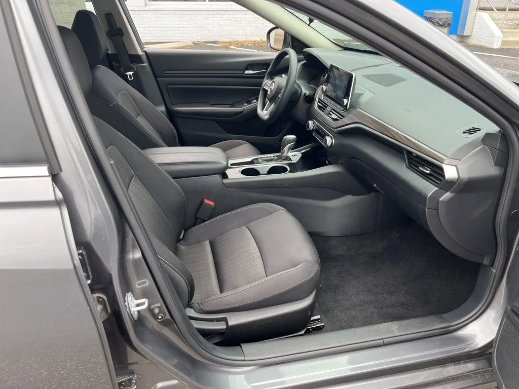 Used 2024 Gray Nissan 2.5 SV image 45