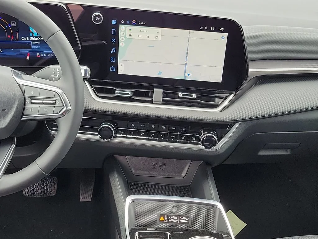 New 2027 Summit White Chevrolet LT image 22