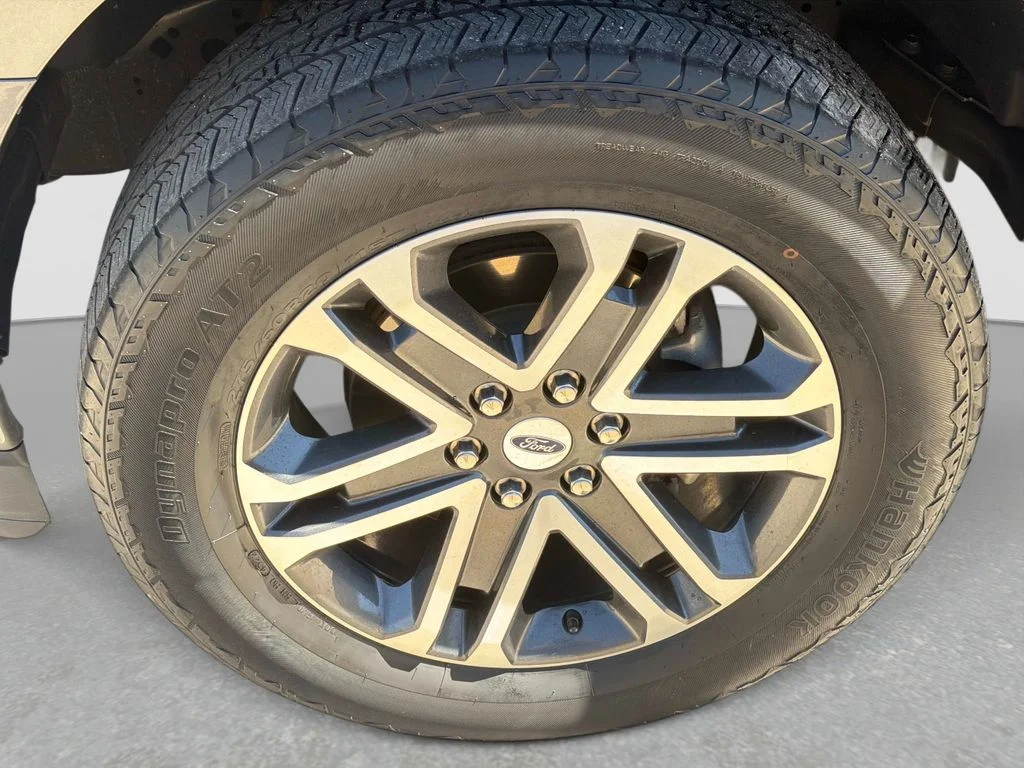 Used 2023 Gray Ford XL image 12