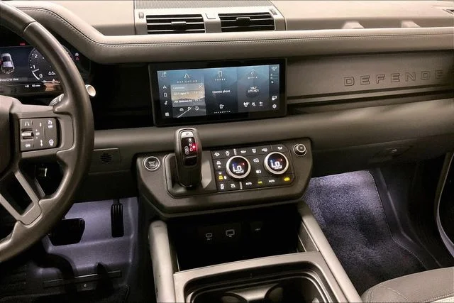 Certified Used 2024 White Land Rover X-Dynamic SE image 5
