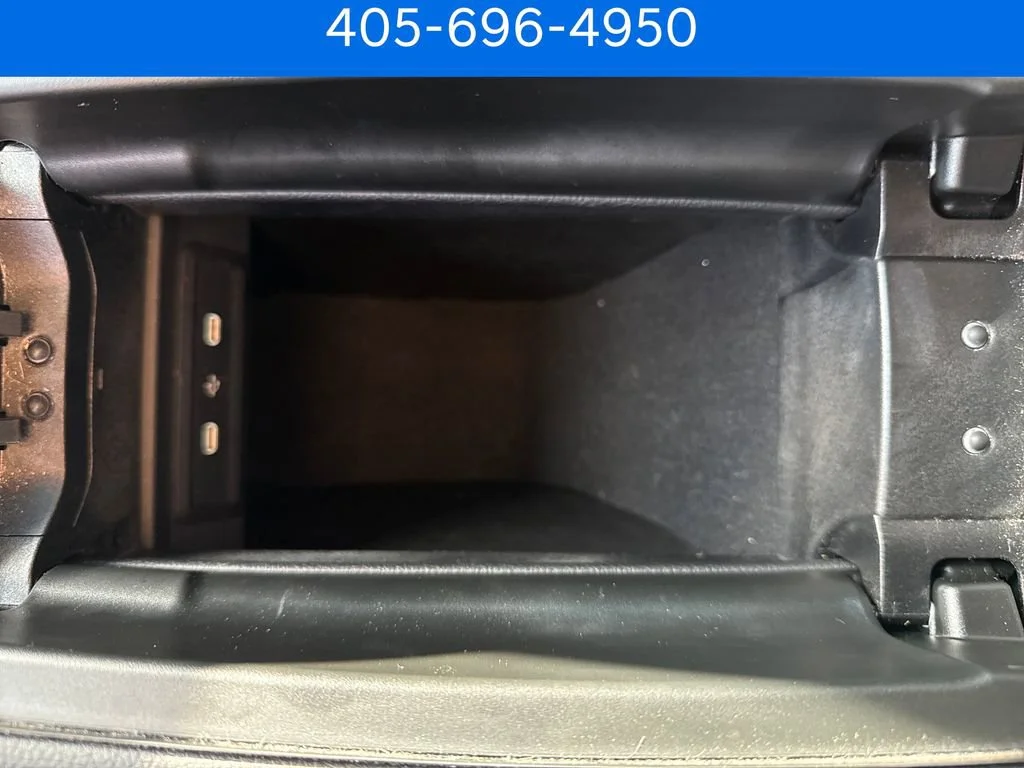 Pre-Owned 2024 Mercedes-Benz GLB 250