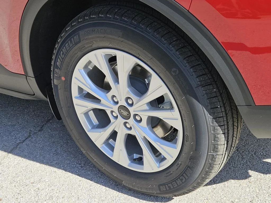New 2026 Rapid Red Metallic Tinted Clearcoat Ford Active® image 9