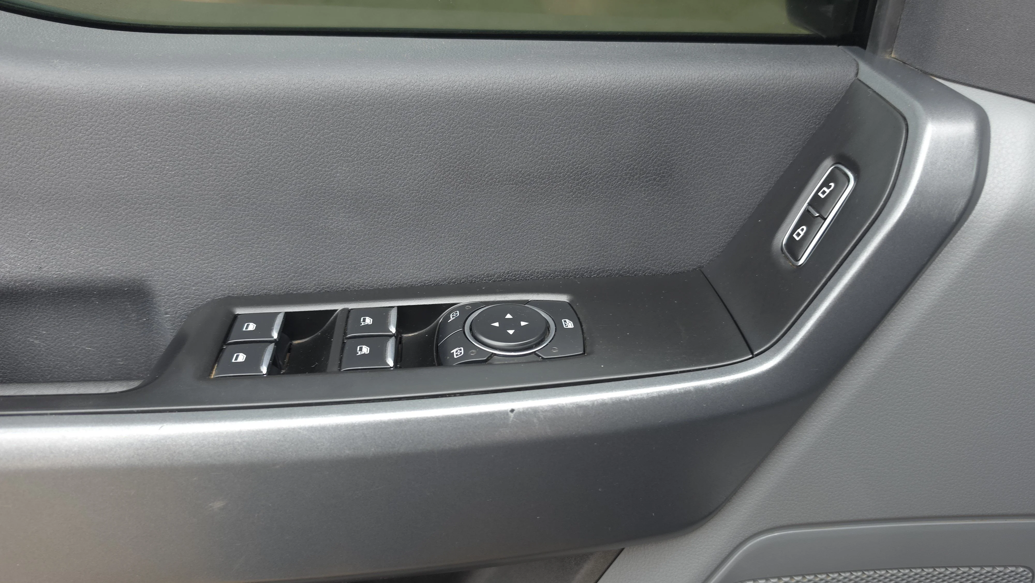 Used 2023 Blue Ford XLT image 12