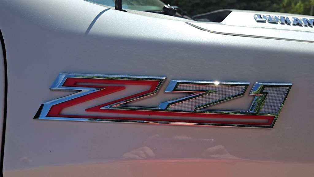 Used 2021 IRIDESCENT PEARL TRICOAT Chevrolet LTZ image 38