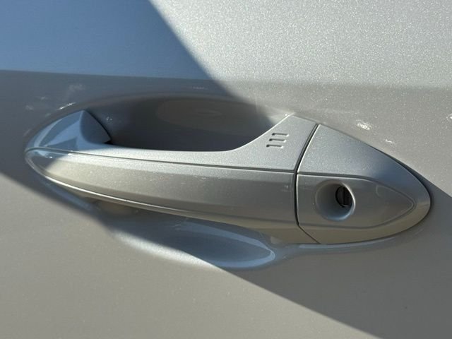 New 2026 RADIANT WHITE INFINITI Luxe FWD image 13